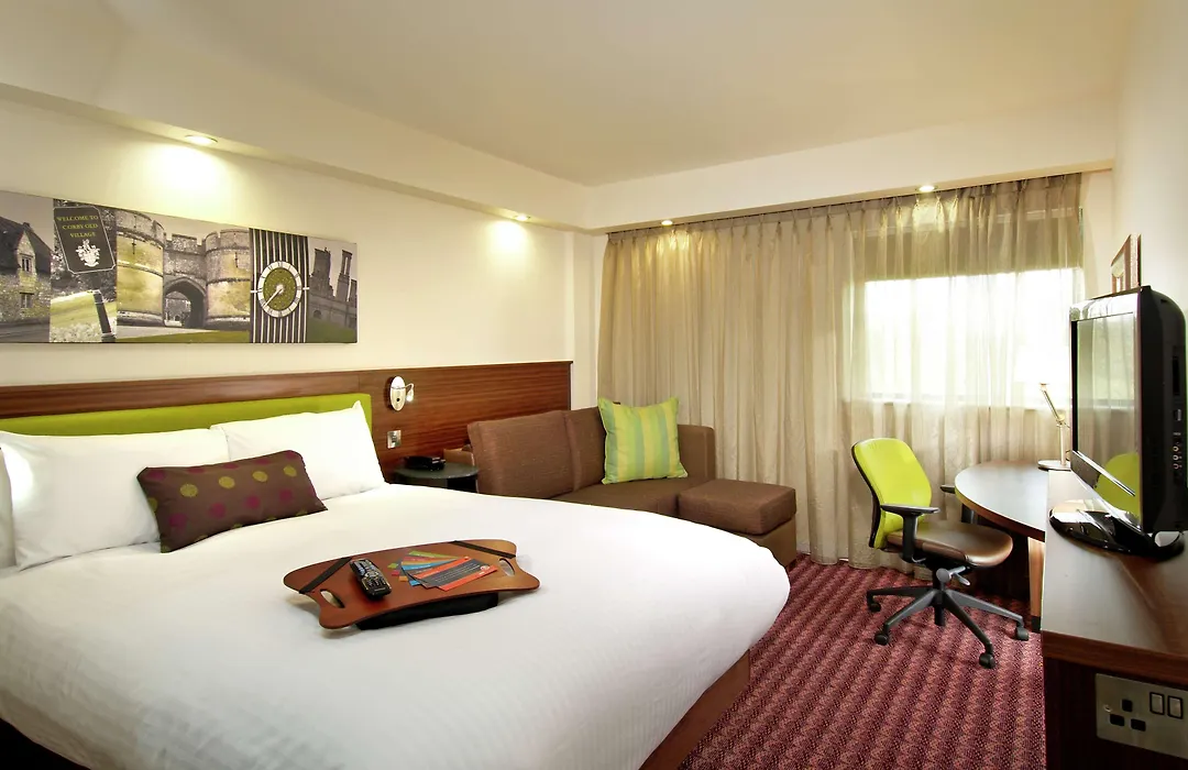 Hampton By Hilton Corby-1