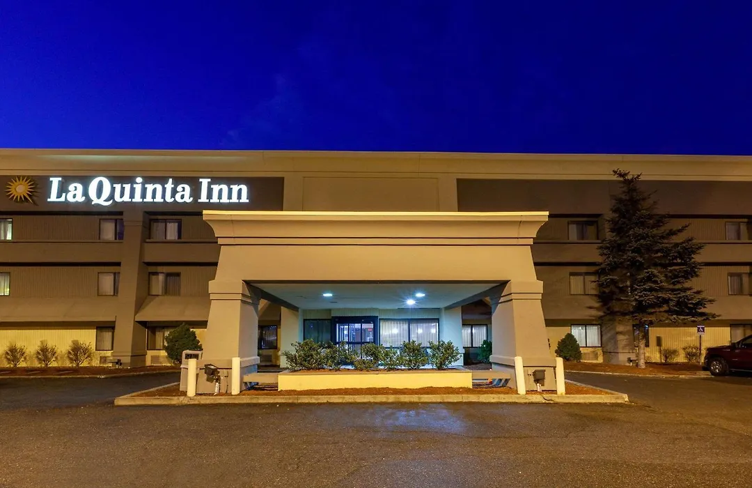 La Quinta Inn By Wyndham Detroit Canton-1