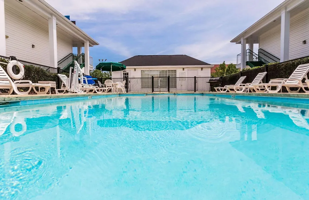 Quality Inn Trussville I-59 Exit 141-1