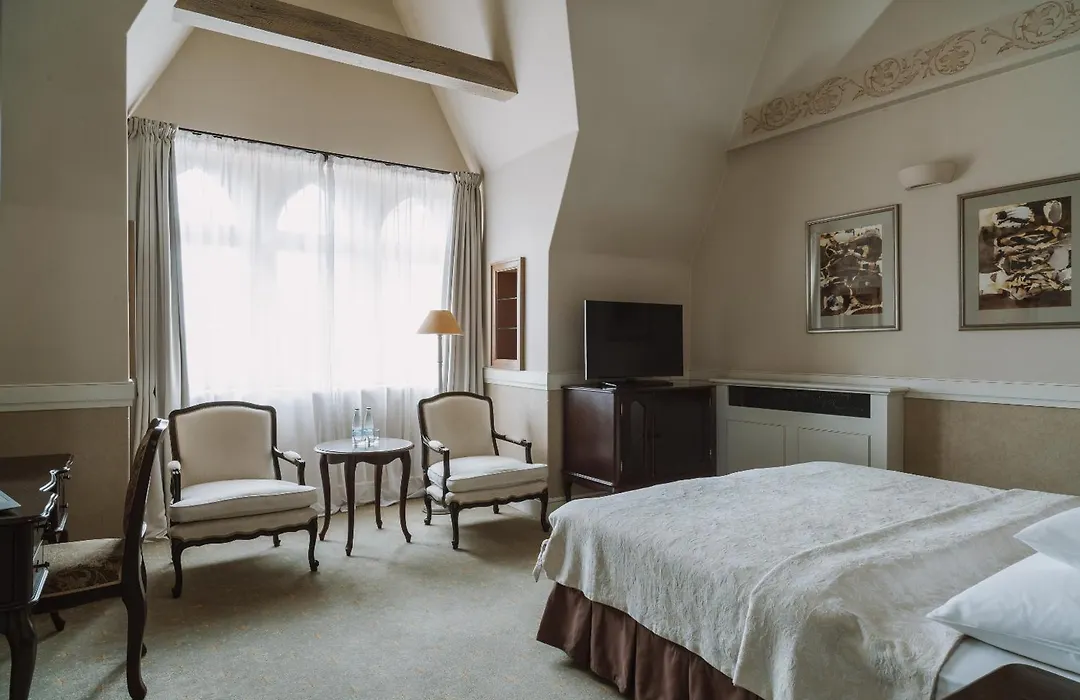 Art Hotel-1