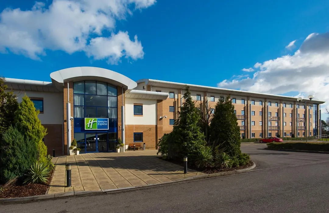 Holiday Inn Express Newport By Ihg-1