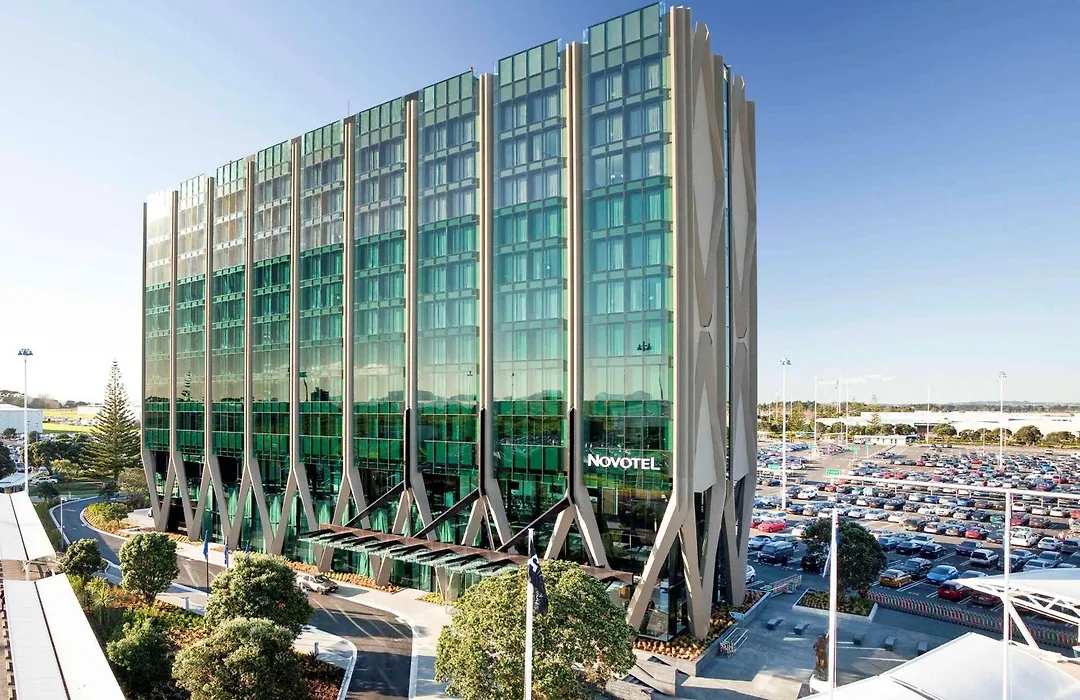 Novotel Auckland Airport-1