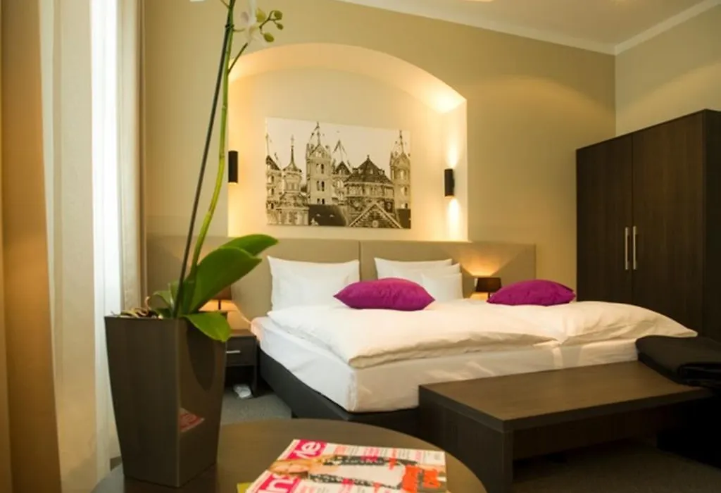 Hotel Residenz am Königsplatz-1