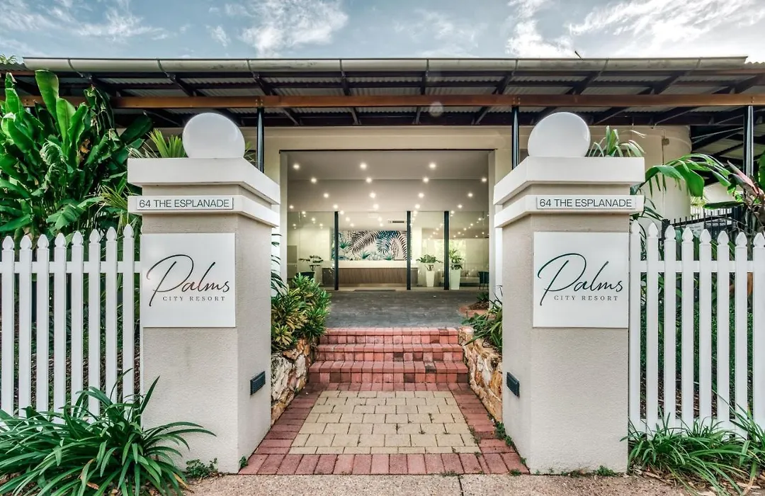 Palms City Resort-1
