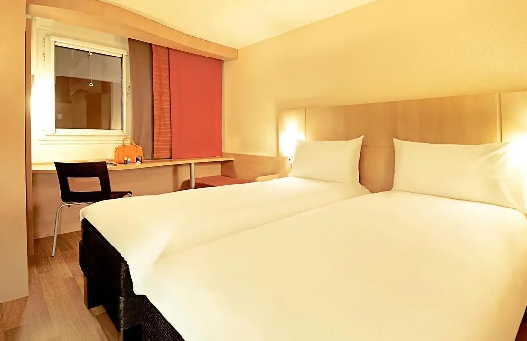 Ibis Delemont-1