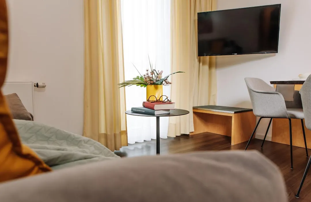 Heinhotel Vienna Airport-1