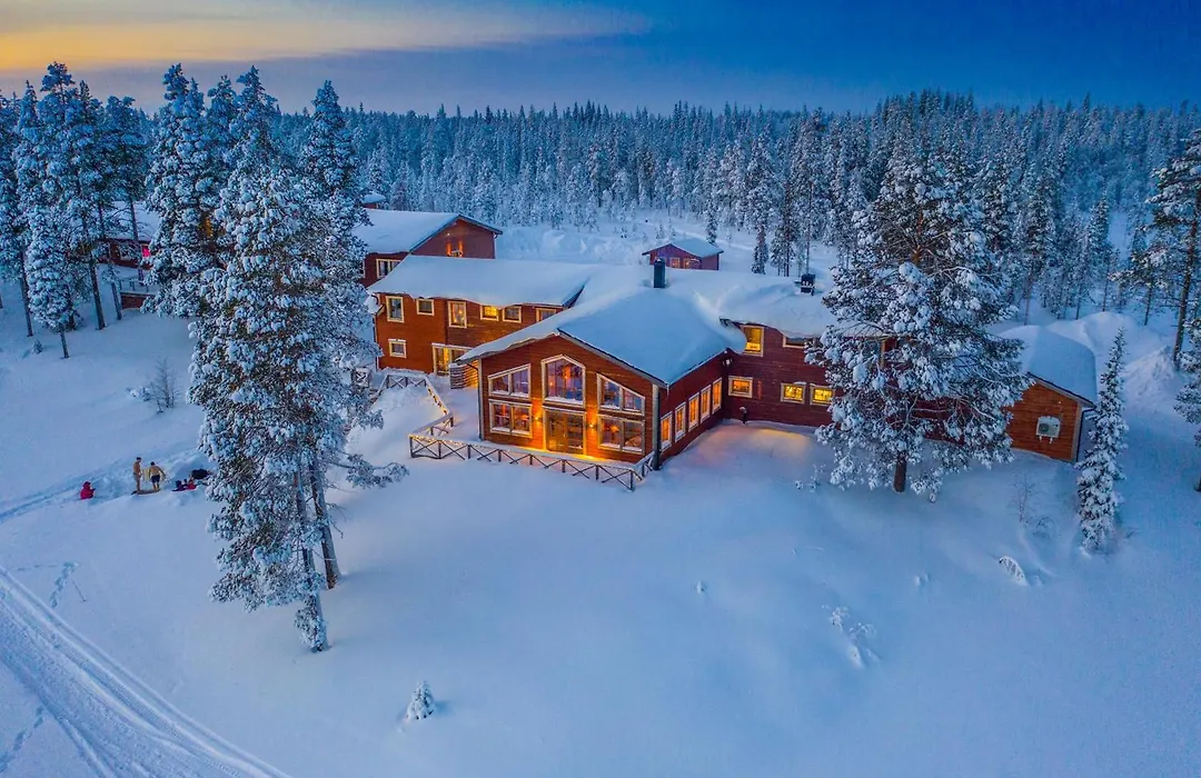 Pinetree Lodge-1