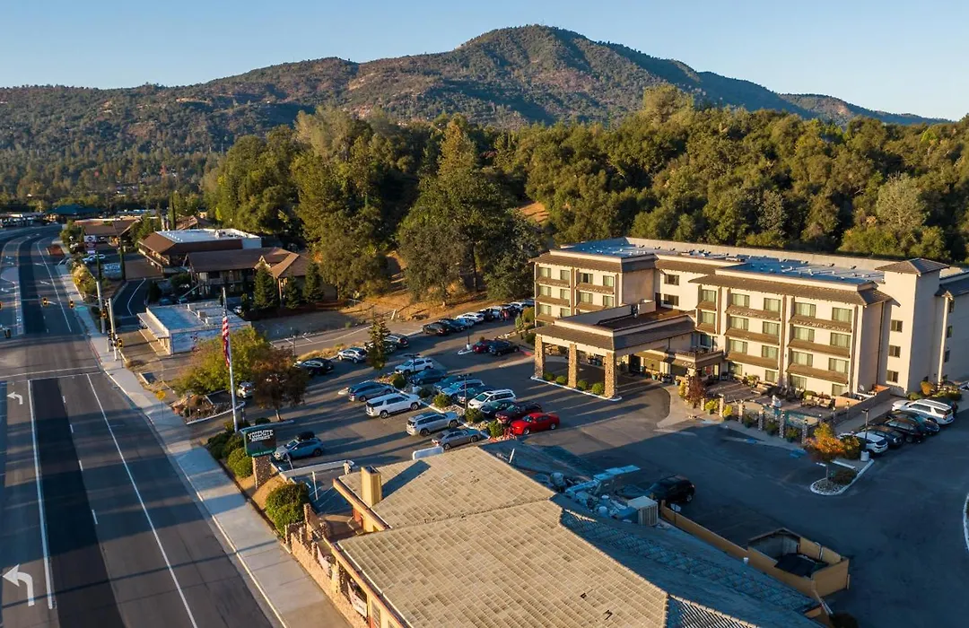 Yosemite Southgate Hotel & Suites-1