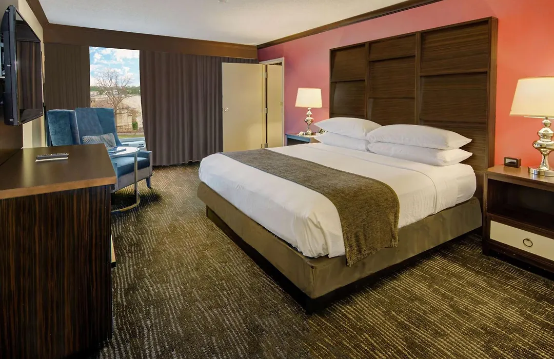 Doubletree By Hilton Decatur Riverfront-1