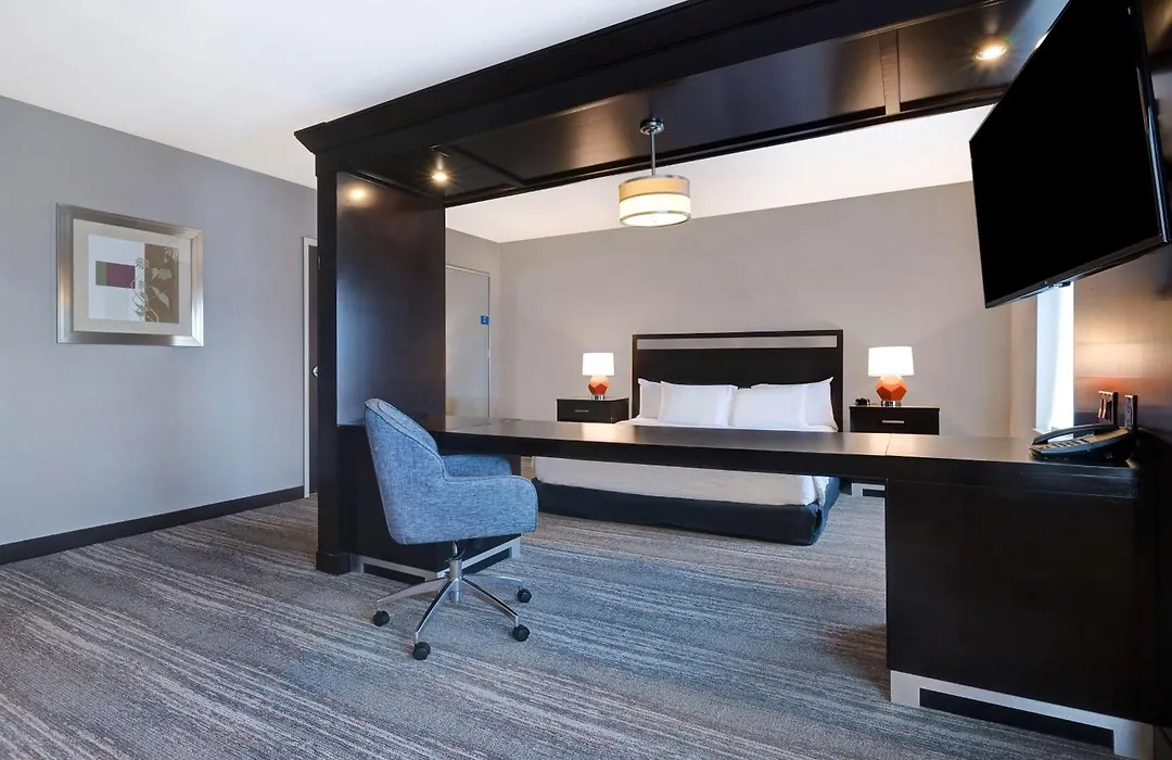 Hampton Inn & Suites Seattle/Federal Way-1