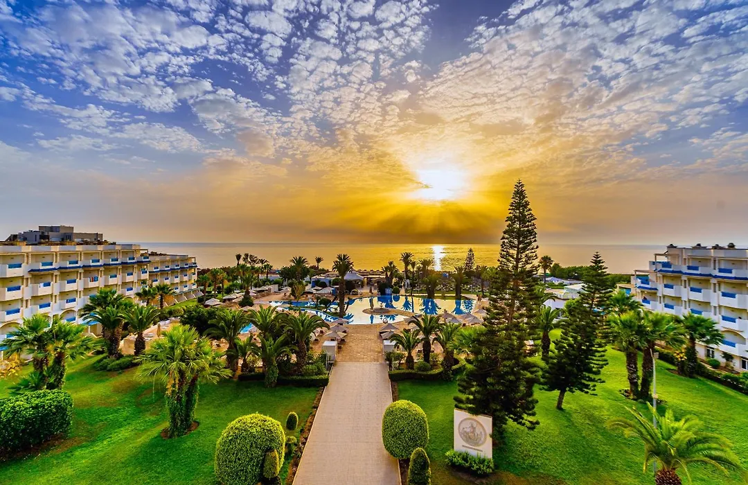 Sentido Bellevue Park-1