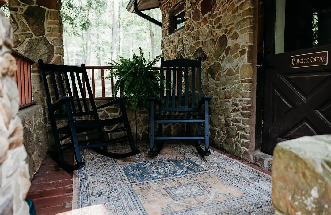 Landoll'S Mohican Castle-1
