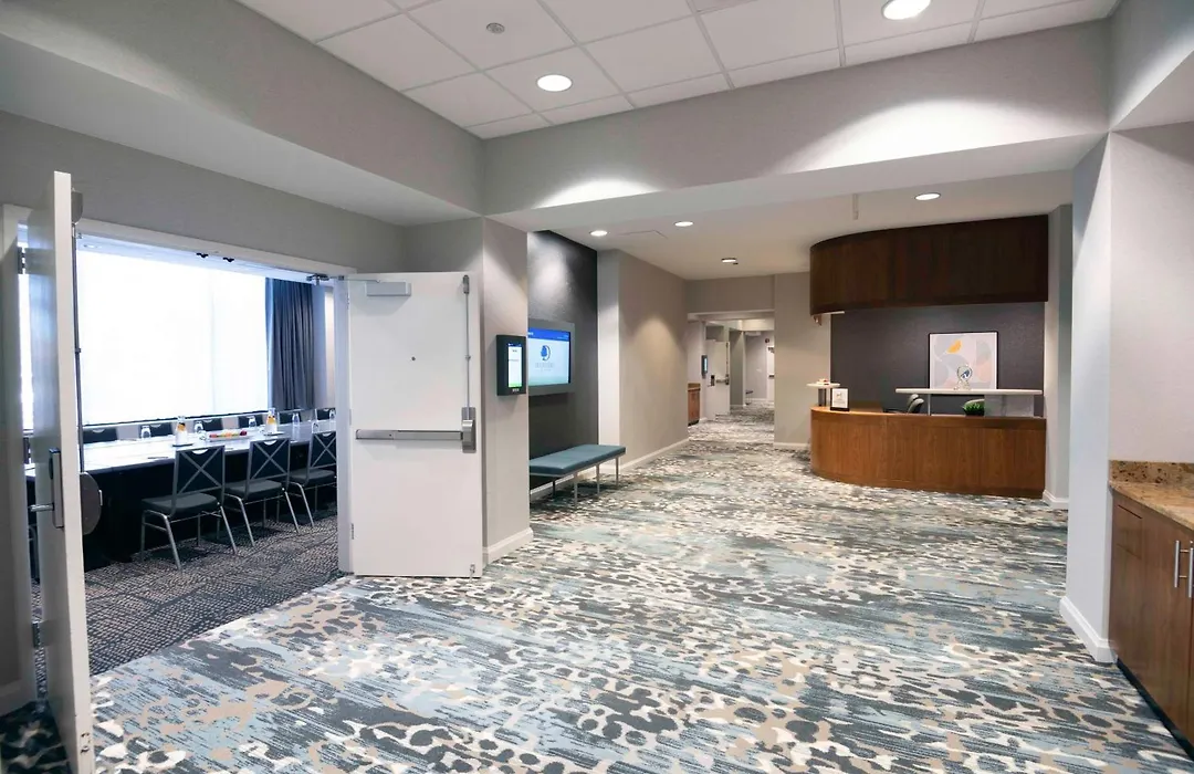 Doubletree By Hilton Hotel And Conference Center Chicago North Shore-1