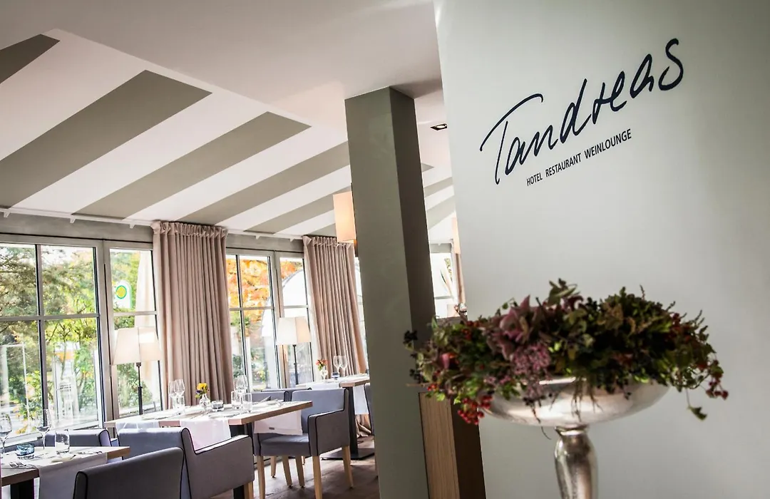 Tandreas Hotel & Restaurant-1