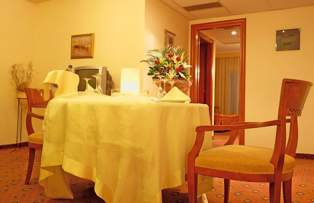 Ambassador Hotel Thessaloniki-1