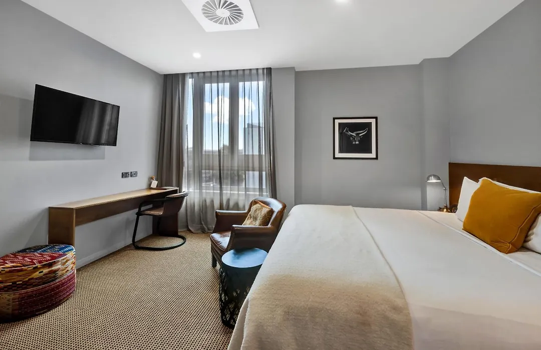 King And Queen Hotel Suites-1