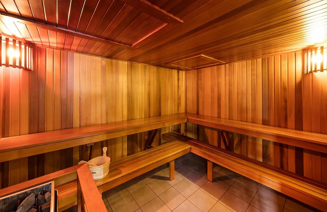 Meriton Suites Waterloo-1