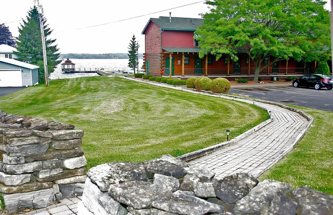 Stone Fence Resort-1