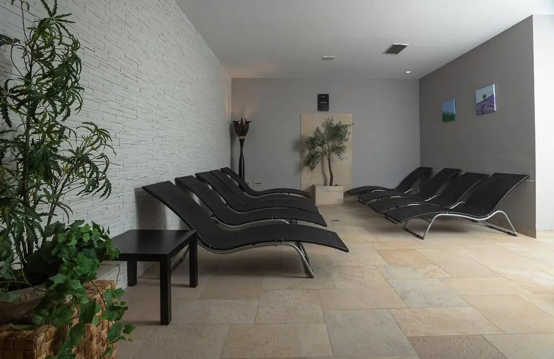 Family Hotel La Luna-1