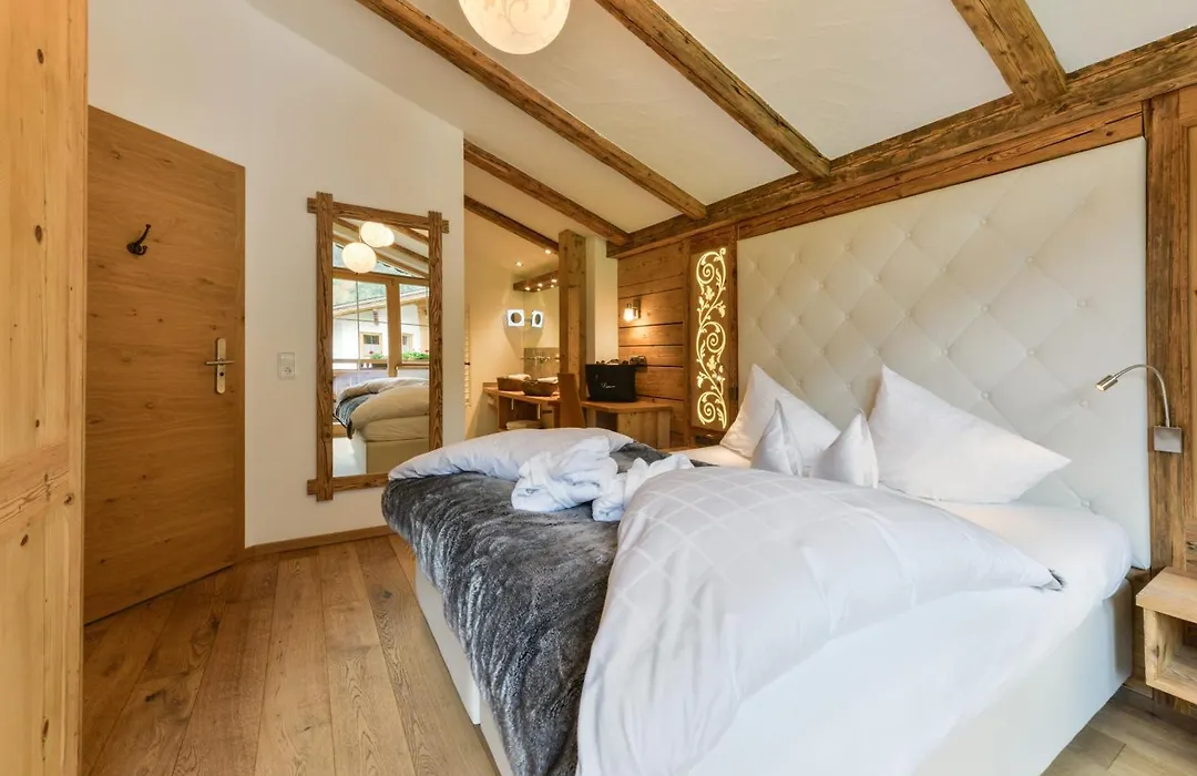 Oberlechtaler Hof Boutique Hotel-1