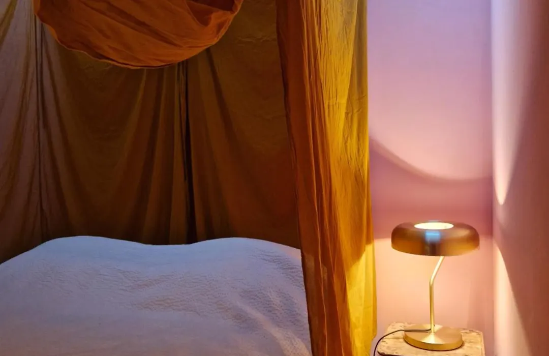 Flossy Bed & Boutique-1
