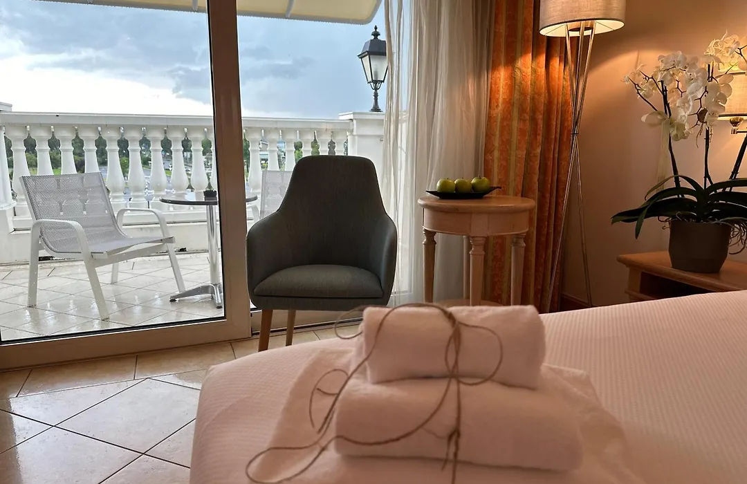 Palace Hotel-1