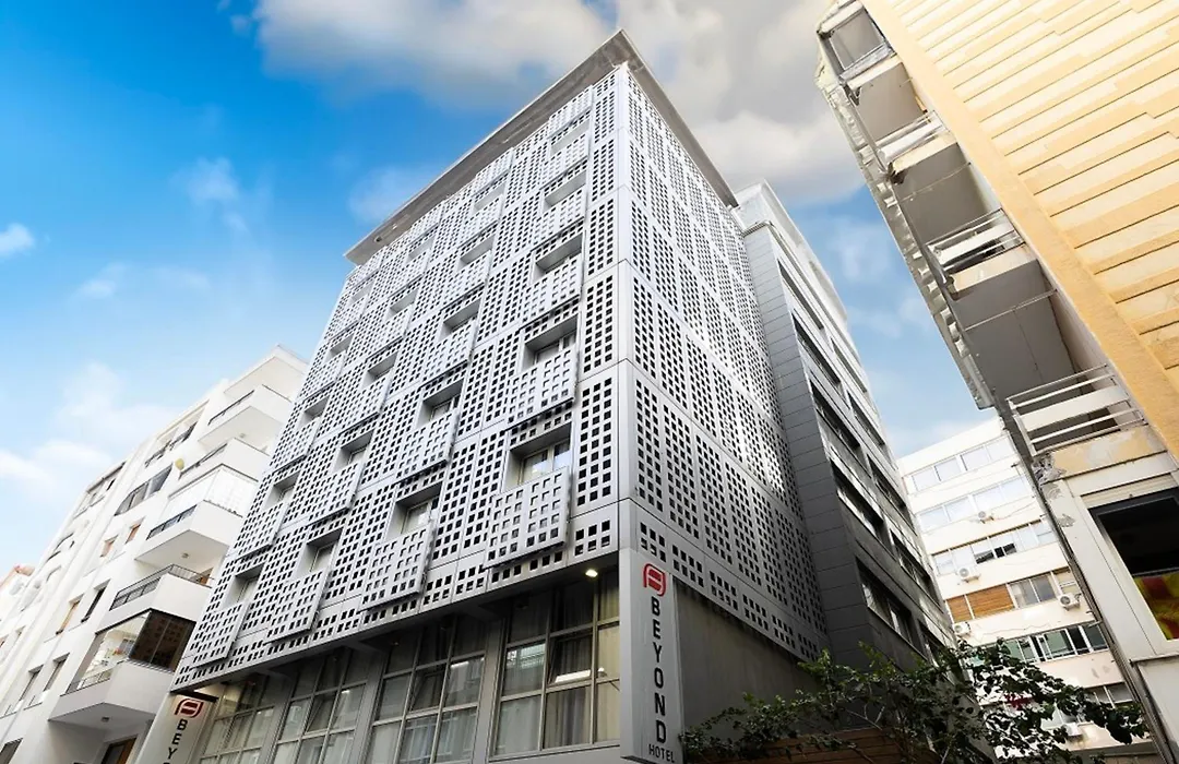 Hotel Beyond-1