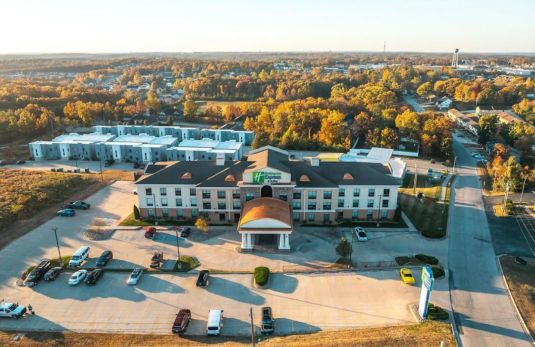 Holiday Inn Express Hotel And Suites Saint Robert By Ihg-1