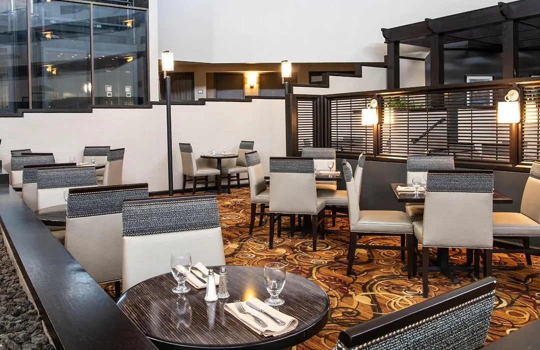 Sheraton Minneapolis West Hotel-1