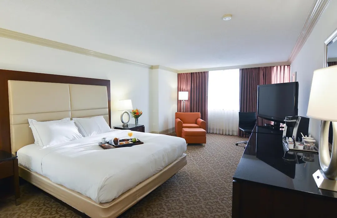 Hilton Palm Beach Pbi-1