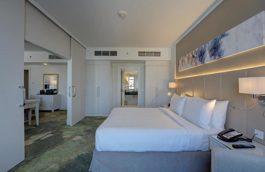 Millennium Lakeview Hotel-1