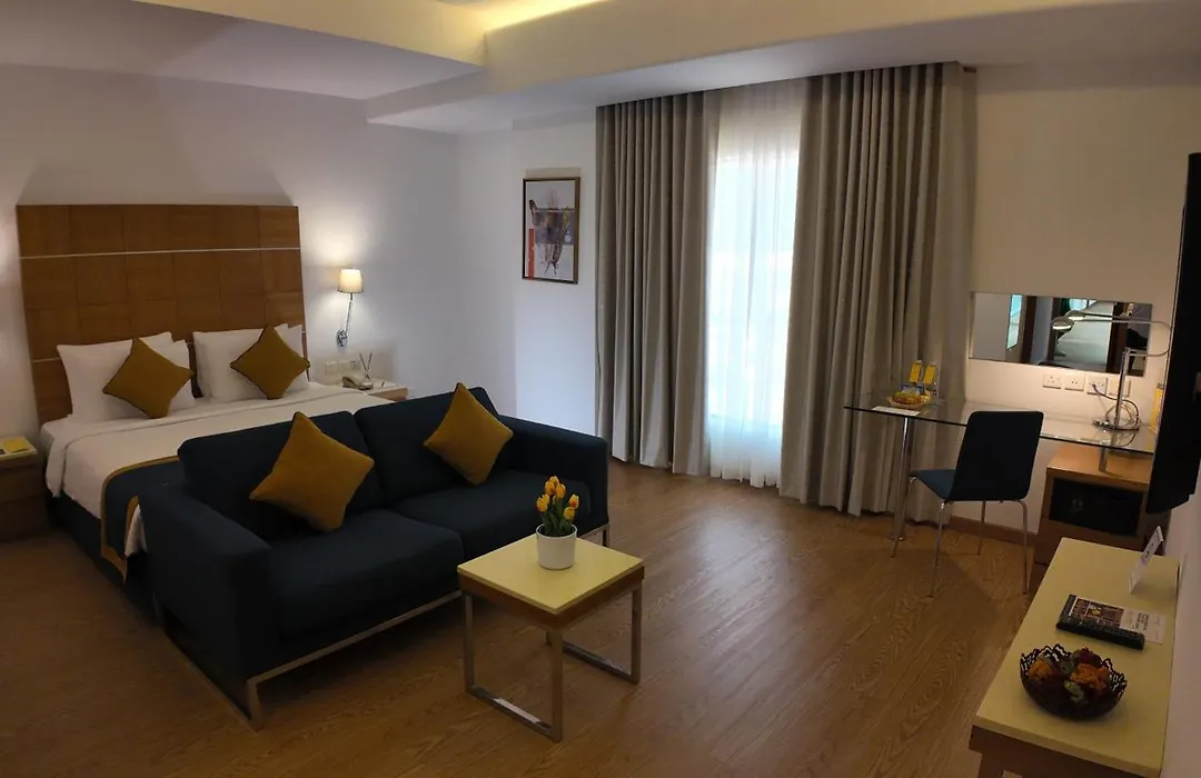 Golden Tulip Muscat-1