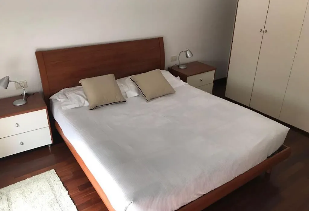 HLL Hotel Lungolago Lecco-1