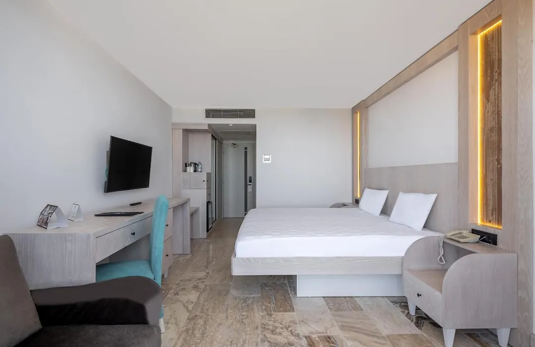Sunrise Queen Luxury Hotel-1