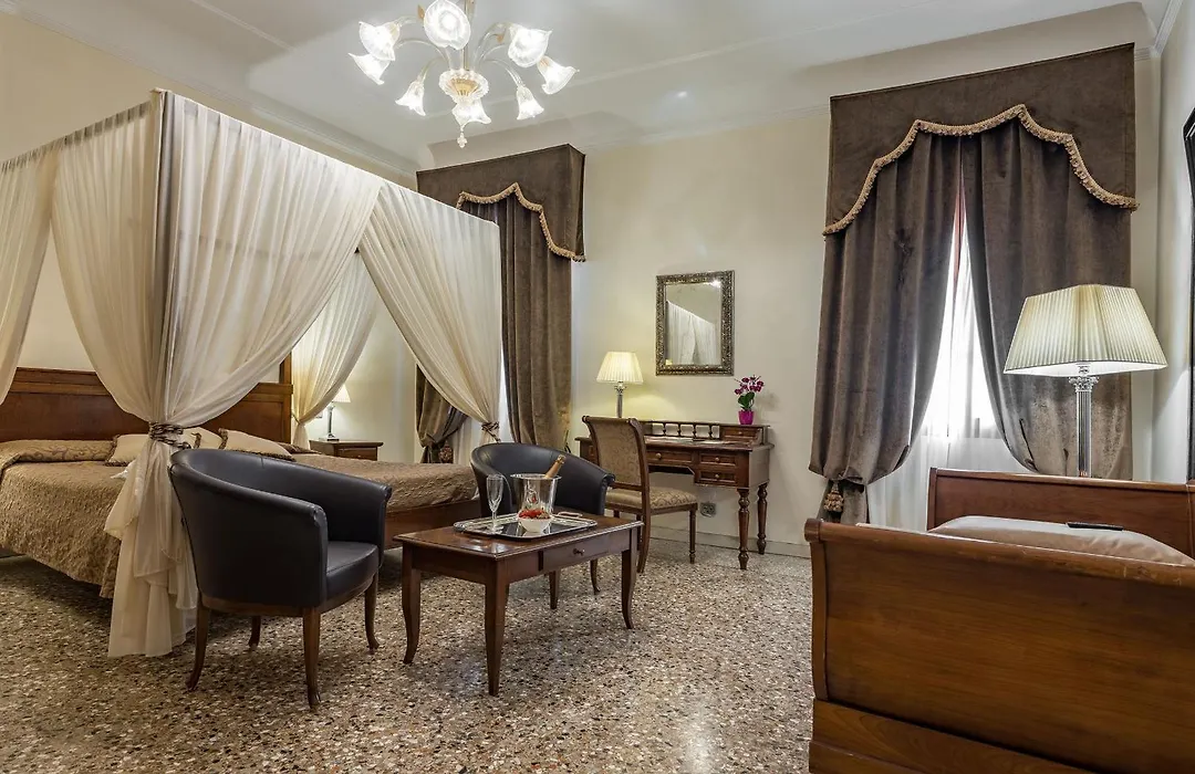 Hotel Dell'Opera-1