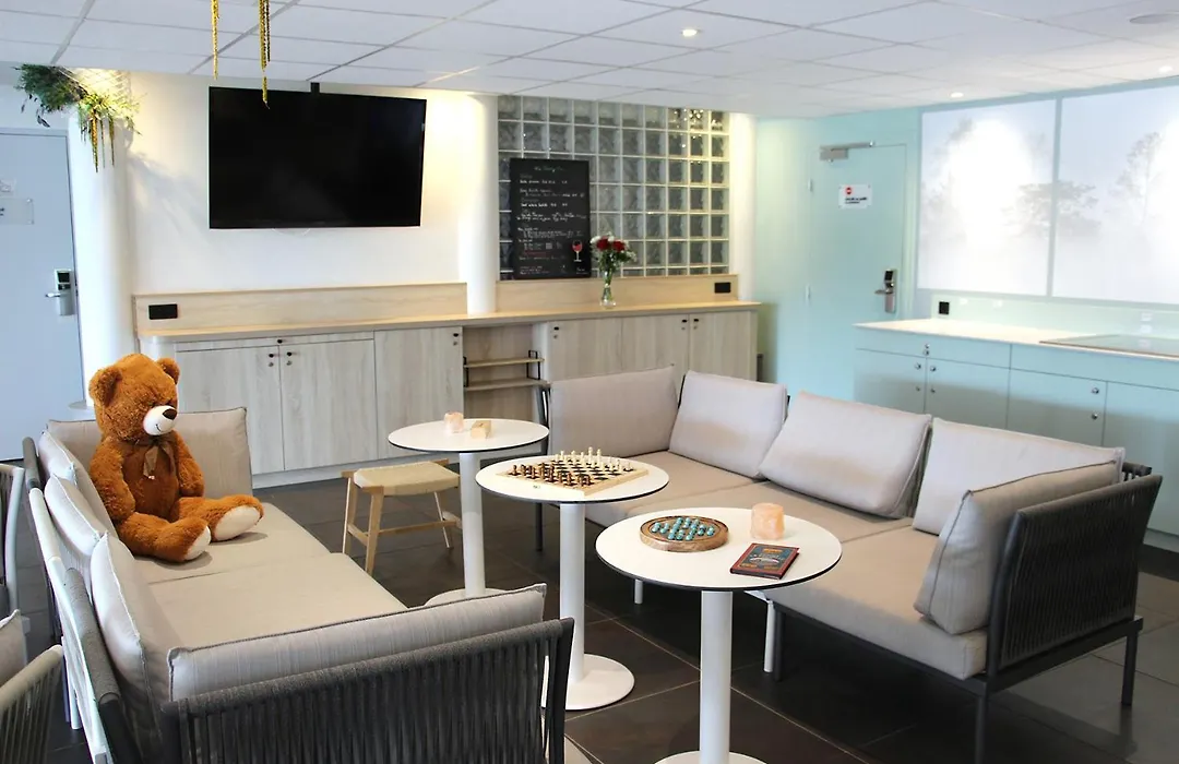 Hôtel Kyriad La Rochelle Centre Ville-1
