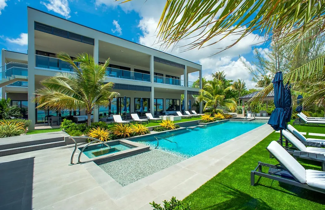 Black Urchin Boutique Resort-1