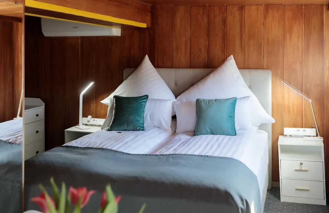 Boutique-Hotel Weisses Haus Art-1
