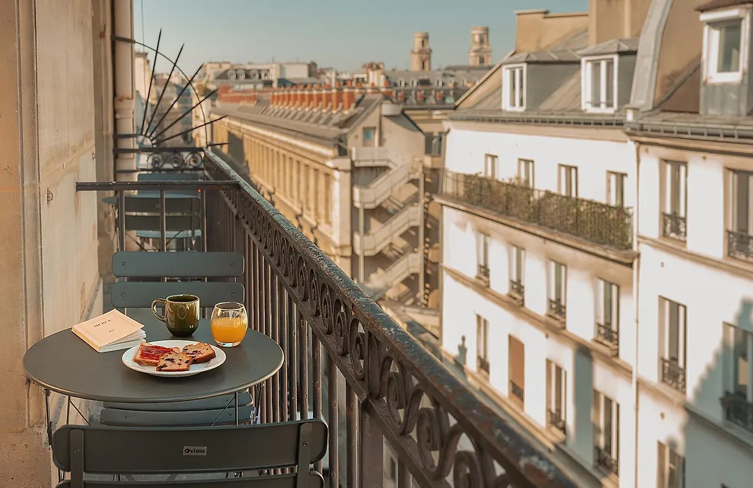 Hotel Du Savoir-1