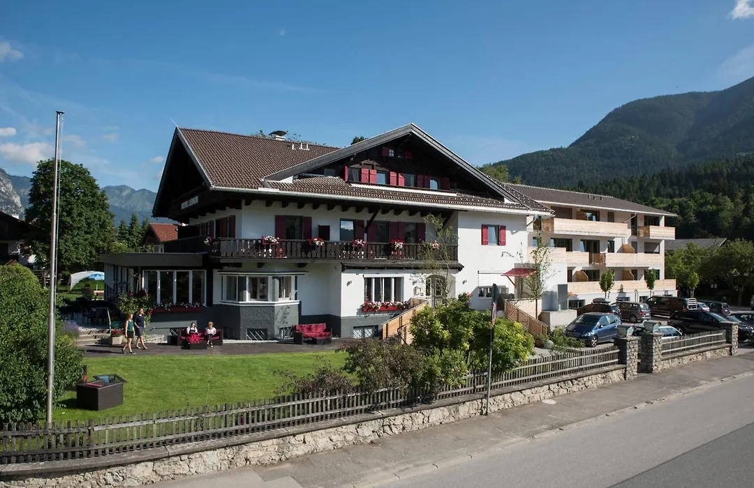 Leiners Familienhotel-1