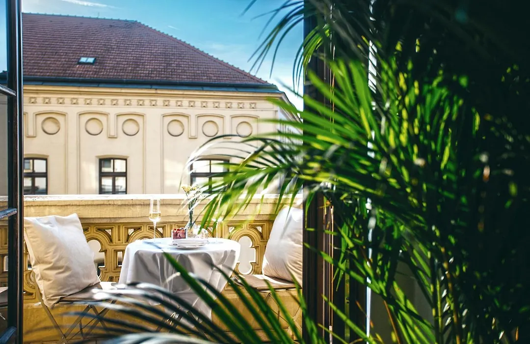 Hotel Grand Palace - Small Luxury Hotels - Operated By Czech Inn-1