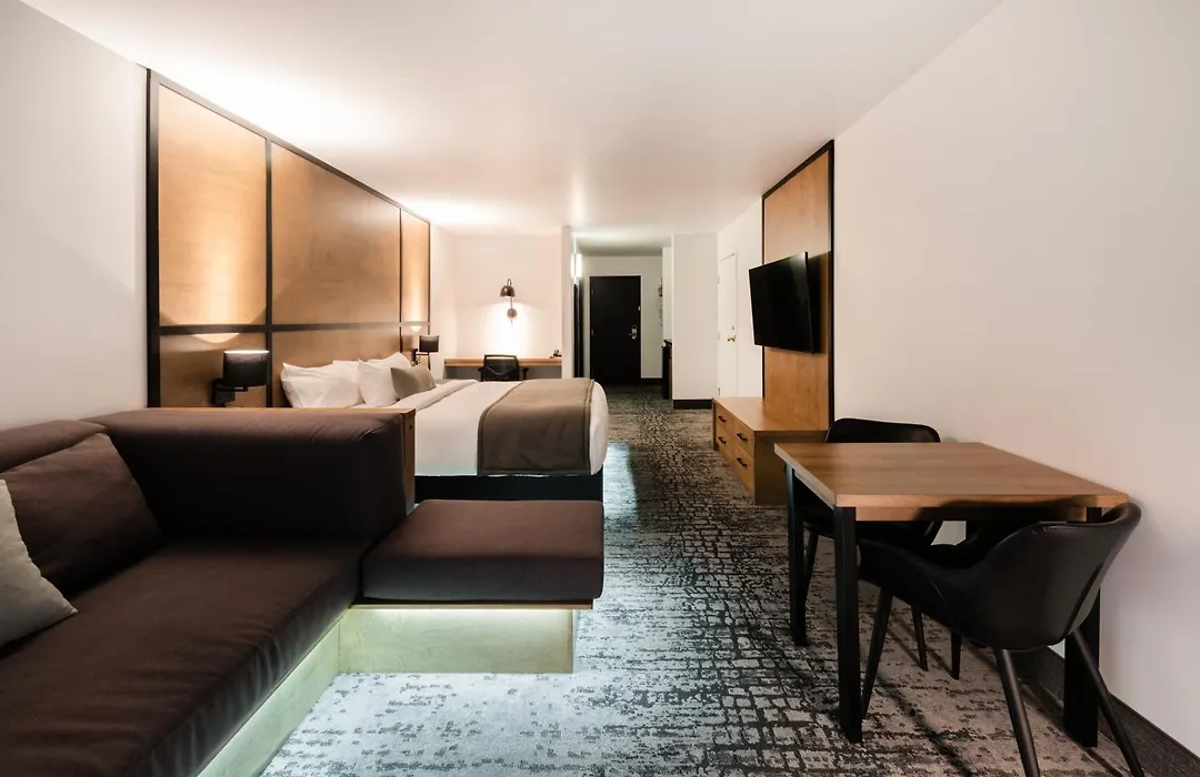 Ax Hotel-1