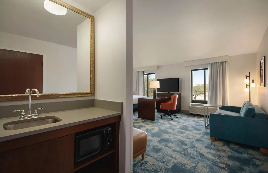 Hampton Inn & Suites San Marcos-1