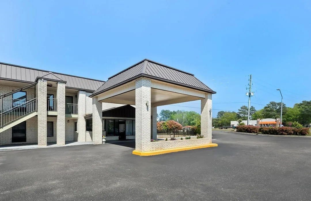 Quality Inn Raeford-1