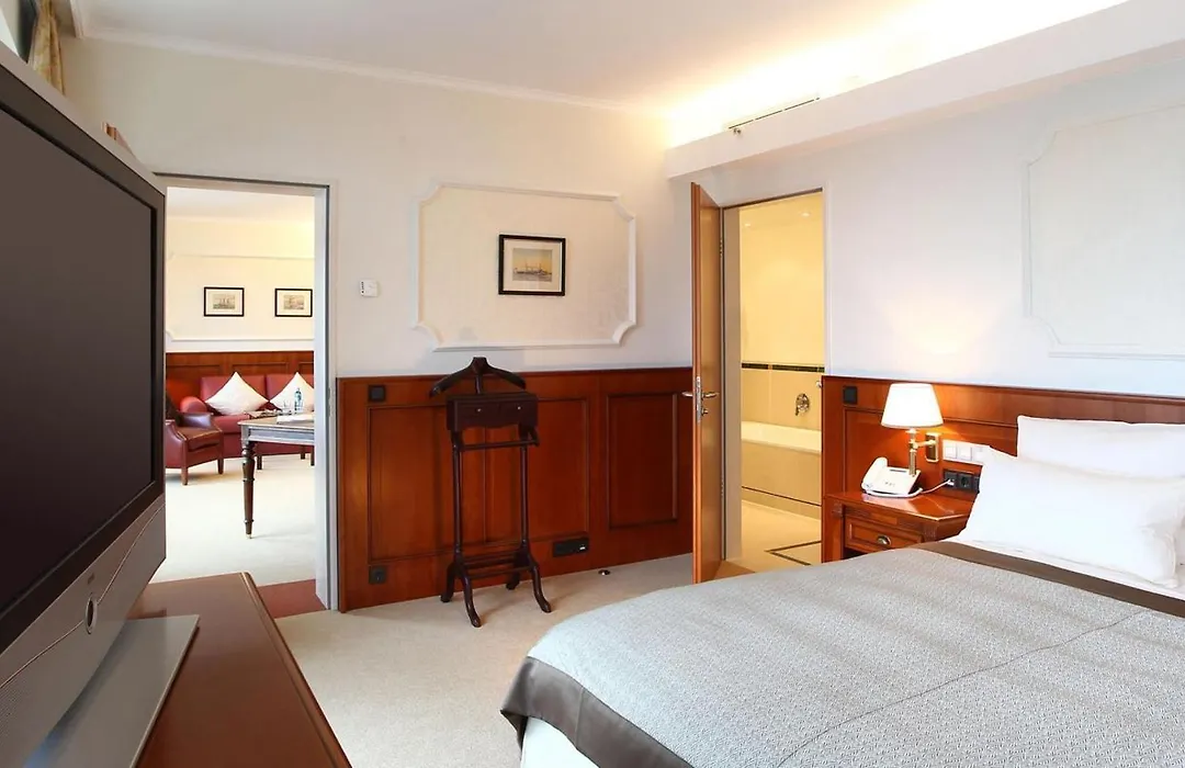 Atlantic Hotel Wilhelmshaven-1