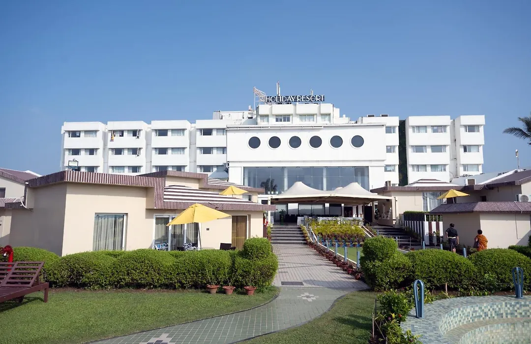 Hotel Holiday Resort-1