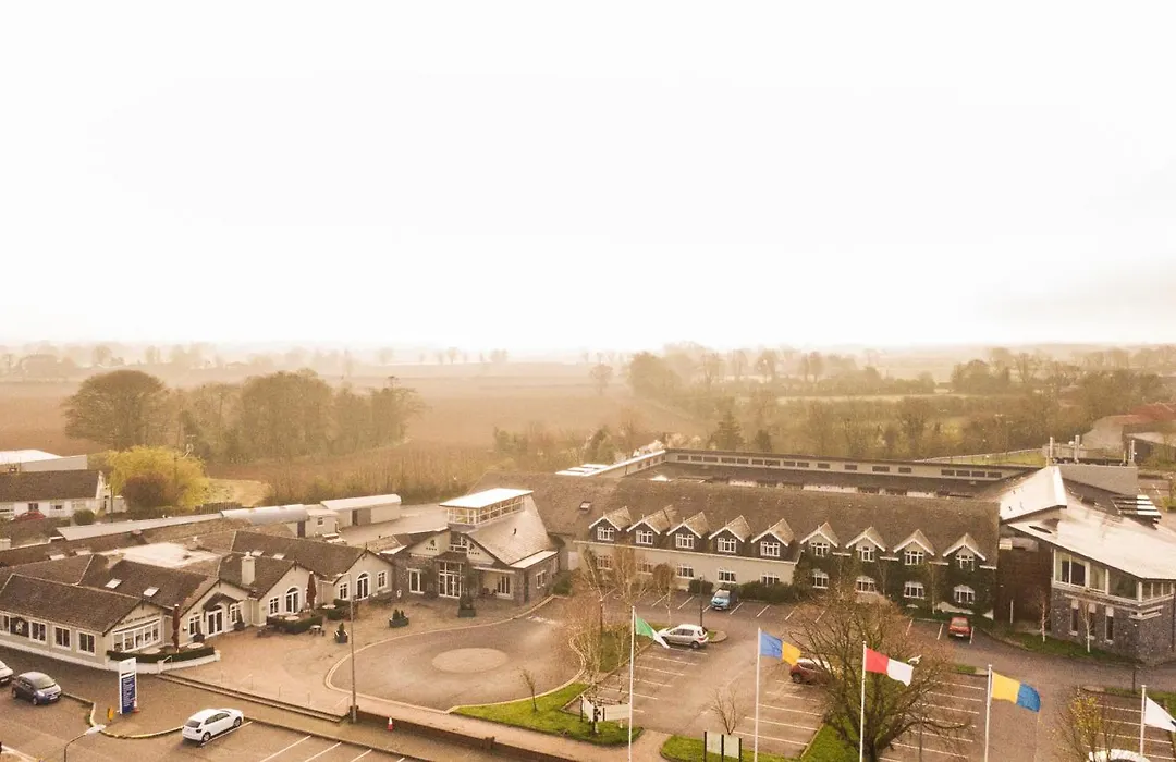 Horse & Jockey Hotel-1