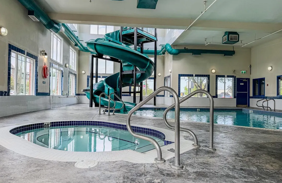 Super 8 By Wyndham High River Ab-1