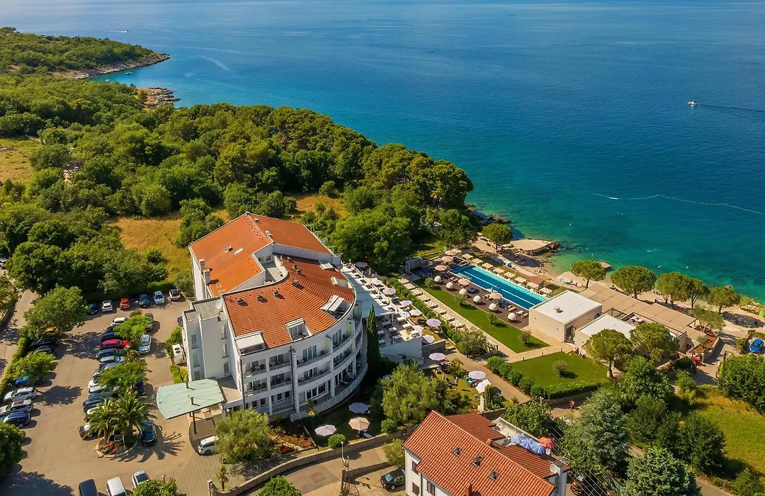 Spa&Wellness Hotel Pinia-1