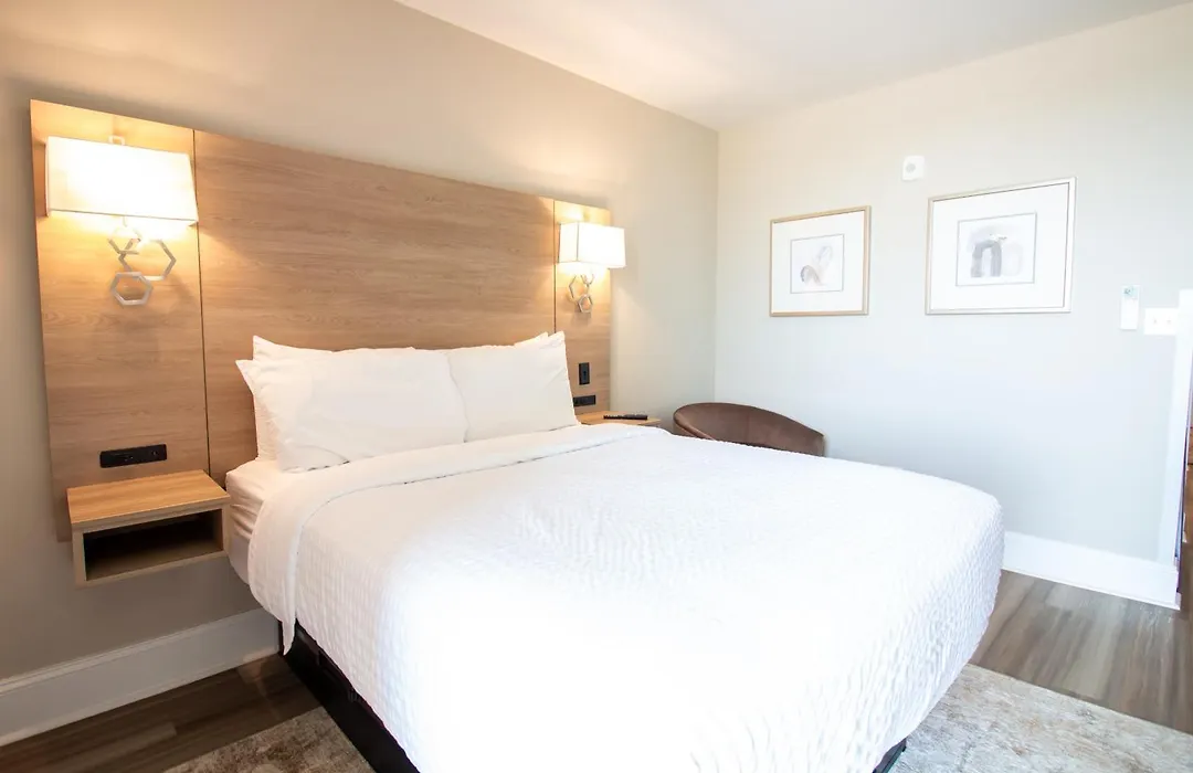 Bask Hotel At Big Rock Landing-1